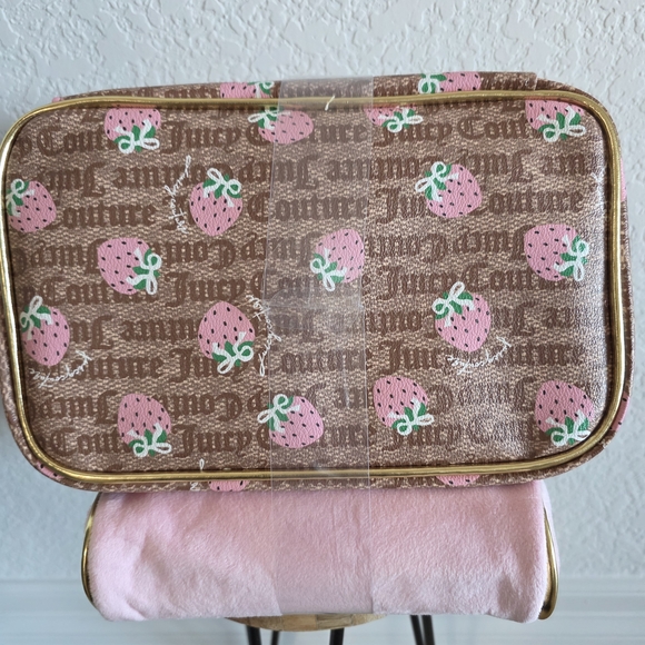 NWT Juicy Couture Strawberry With Bow Travel Cosmetic Bags - Picture 6 of 6